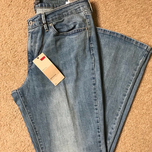 Women’s Levi’s Curvy Boot Cut Jeans Size 16/33 - Picture 4 of 8